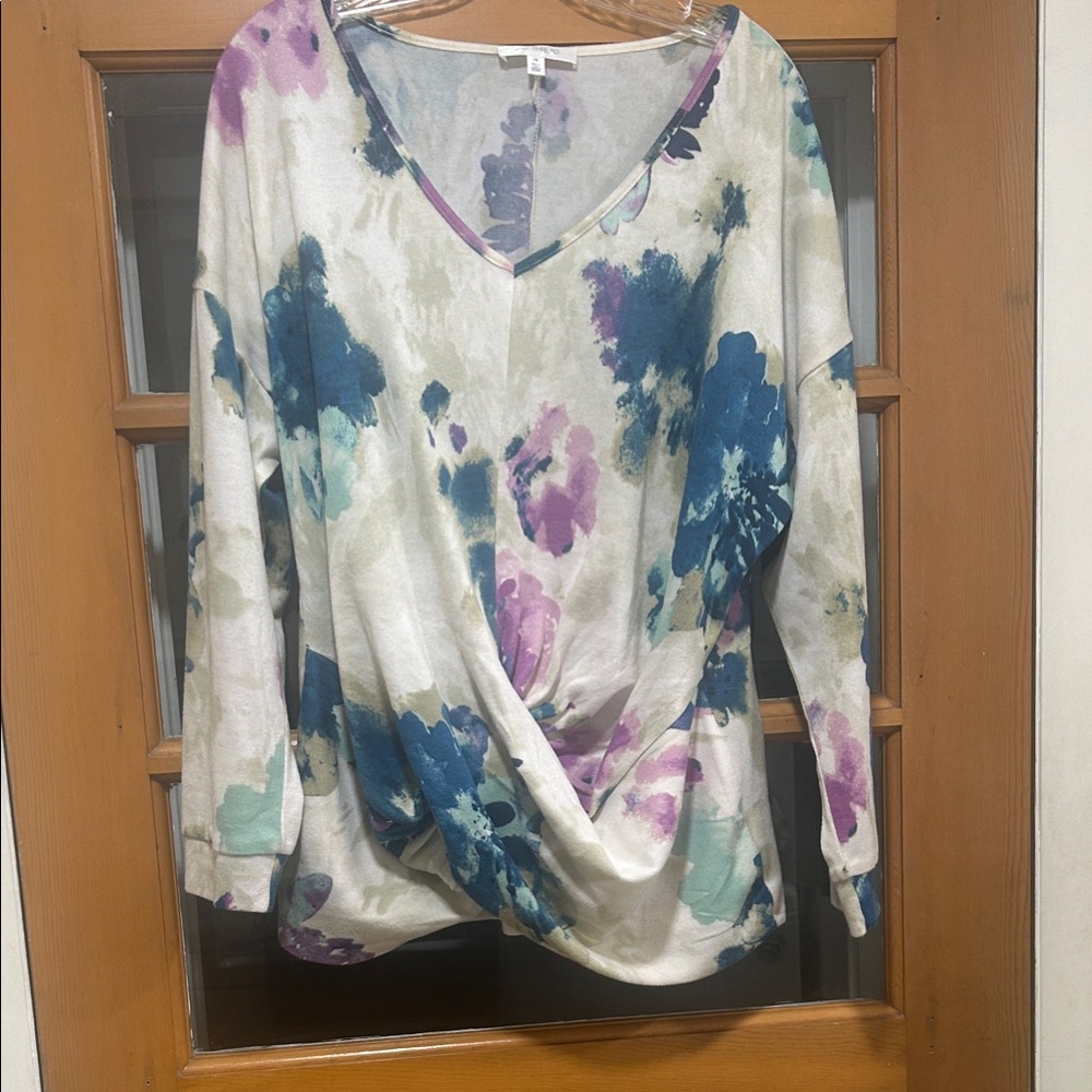 Elegant Floral V-Neck Blouse